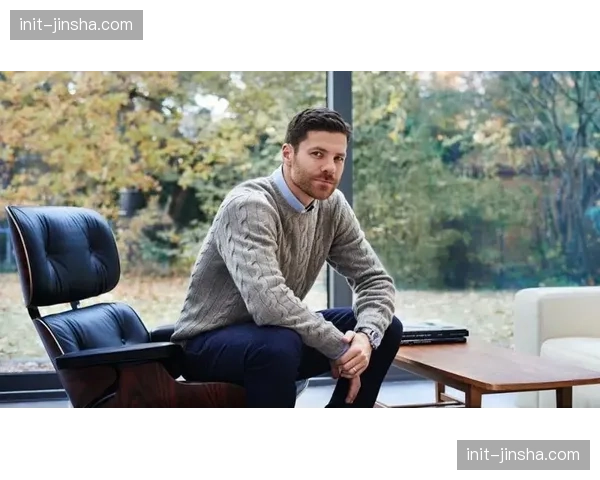 独家:哈维·阿隆索谈及与拜仁帅位传闻,称“完全专注于勒沃库森” 独家:哈维·阿隆索谈及与拜仁帅位传闻,称“完全专注于勒沃库森”