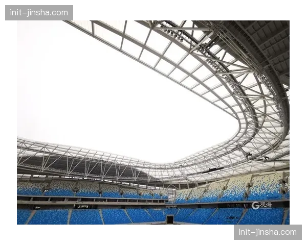 深度报道:伯纳乌球场改造工程竣工,可伸缩草坪与顶棚投入运营 深度报道:伯纳乌球场改造工程竣工,可伸缩草坪与顶棚投入运营